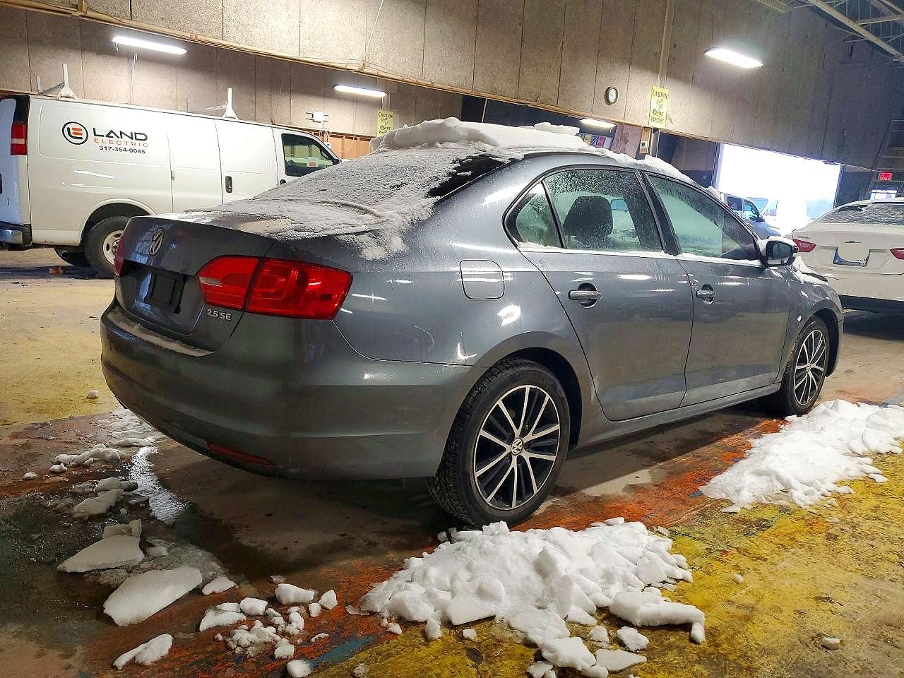 2013 VOLKSWAGEN JETTA SE photo 5