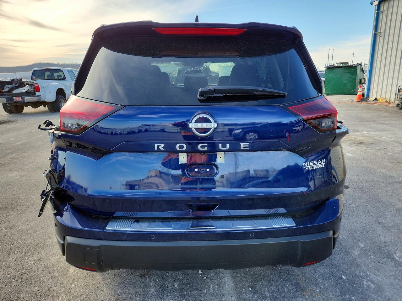 2025 NISSAN ROGUE SV photo 11