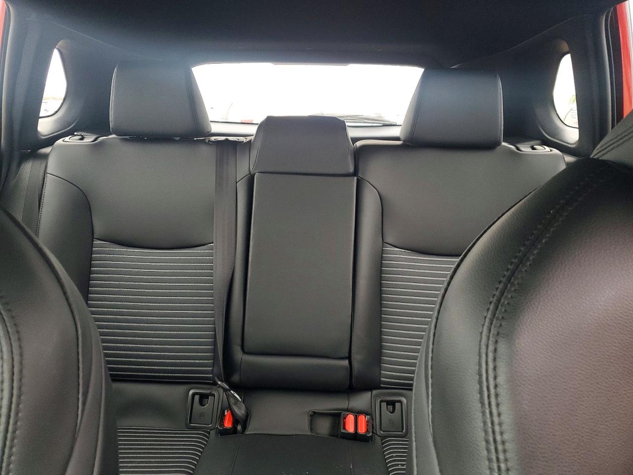 2024 TOYOTA COROLLA CROSS SE photo 10