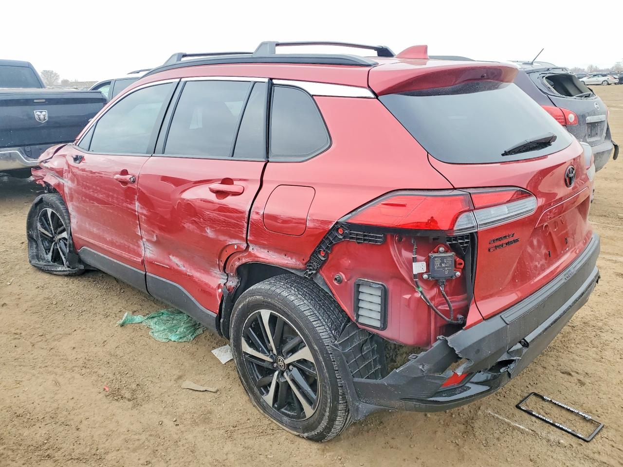 2024 TOYOTA COROLLA CROSS SE photo 2
