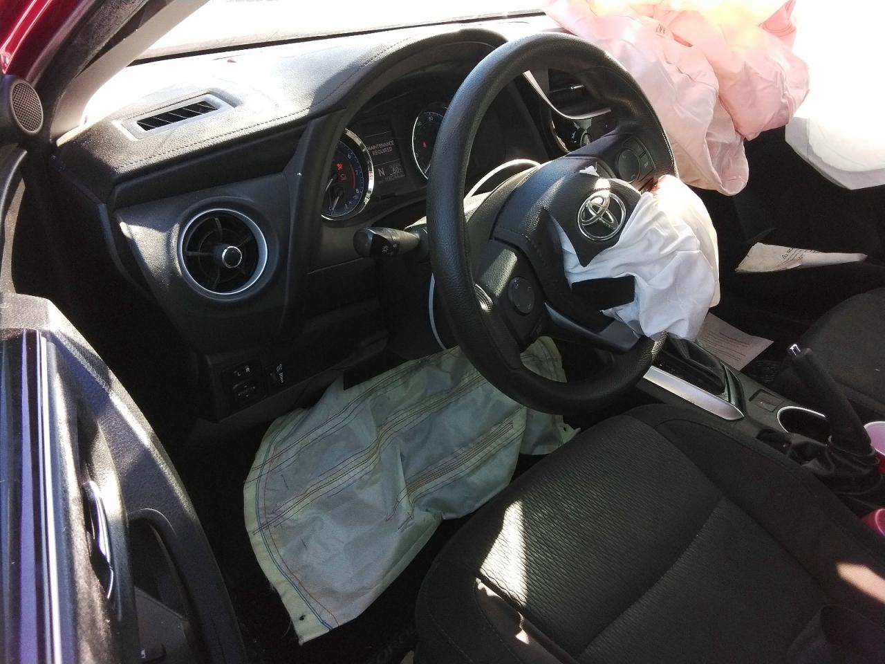 2017 TOYOTA COROLLA LE photo 15