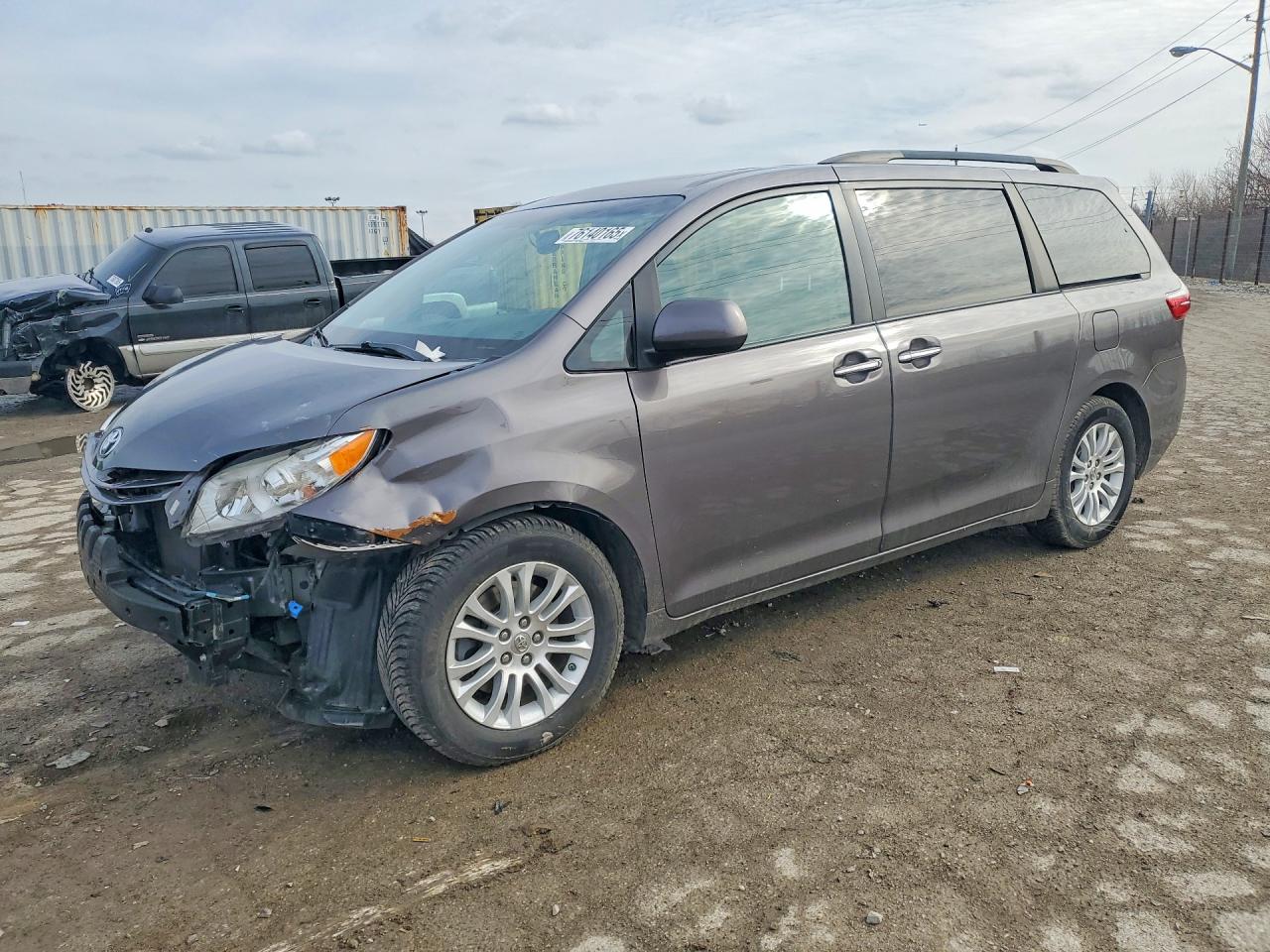 2015 TOYOTA SIENNA