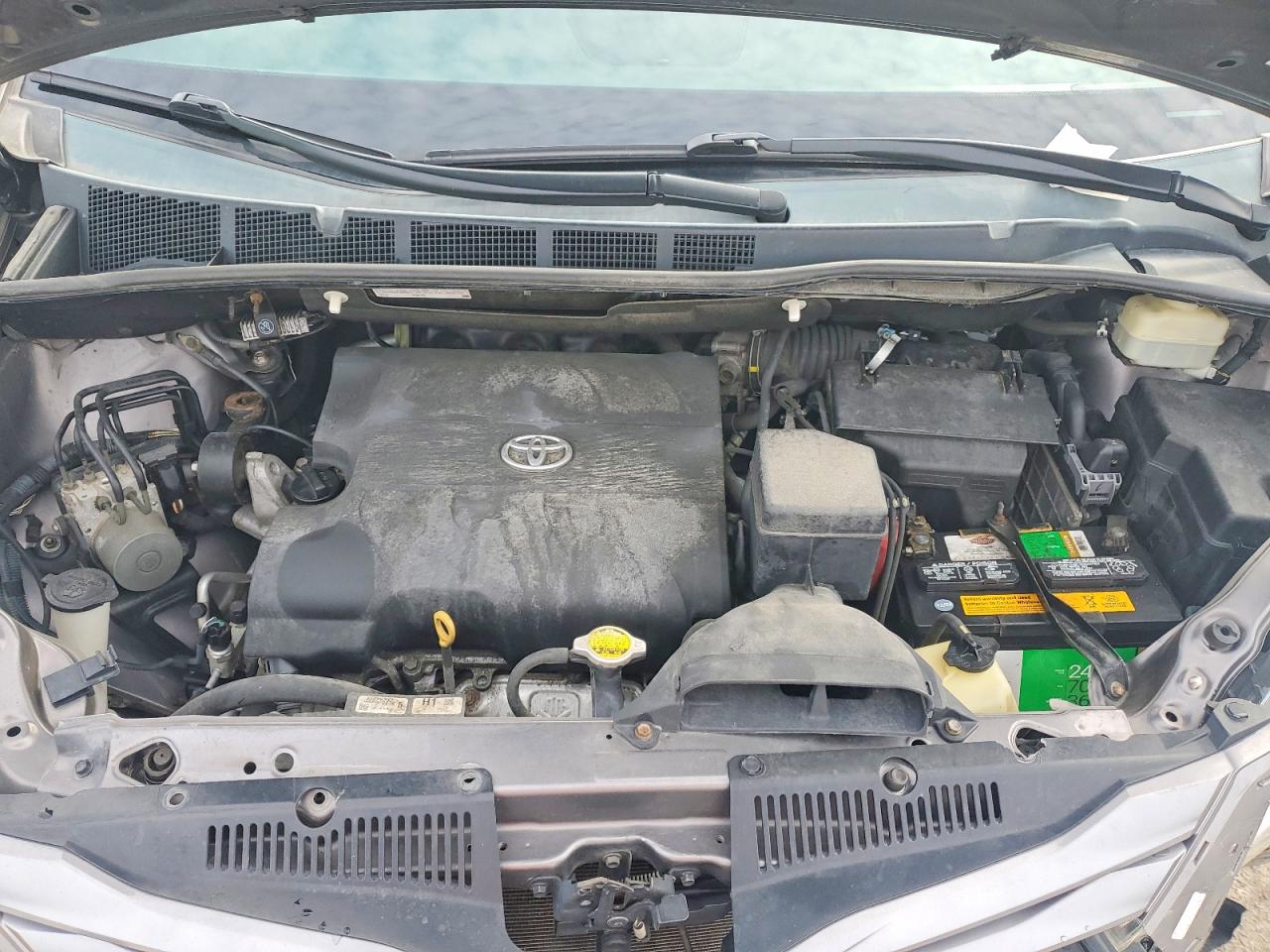 2015 TOYOTA SIENNA photo 12
