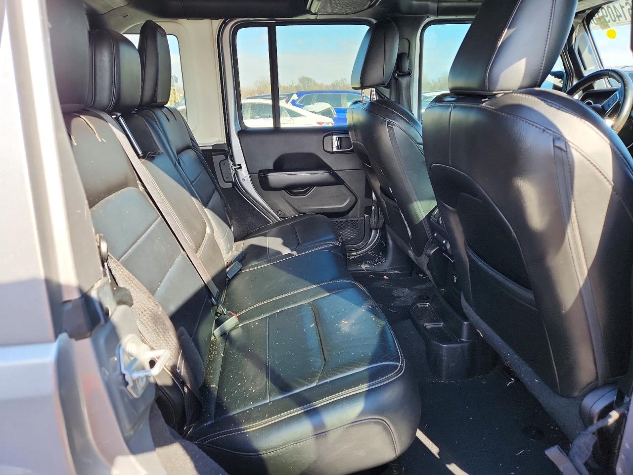 2018 JEEP WRANGLER UNLIMITED SAHARA photo 19