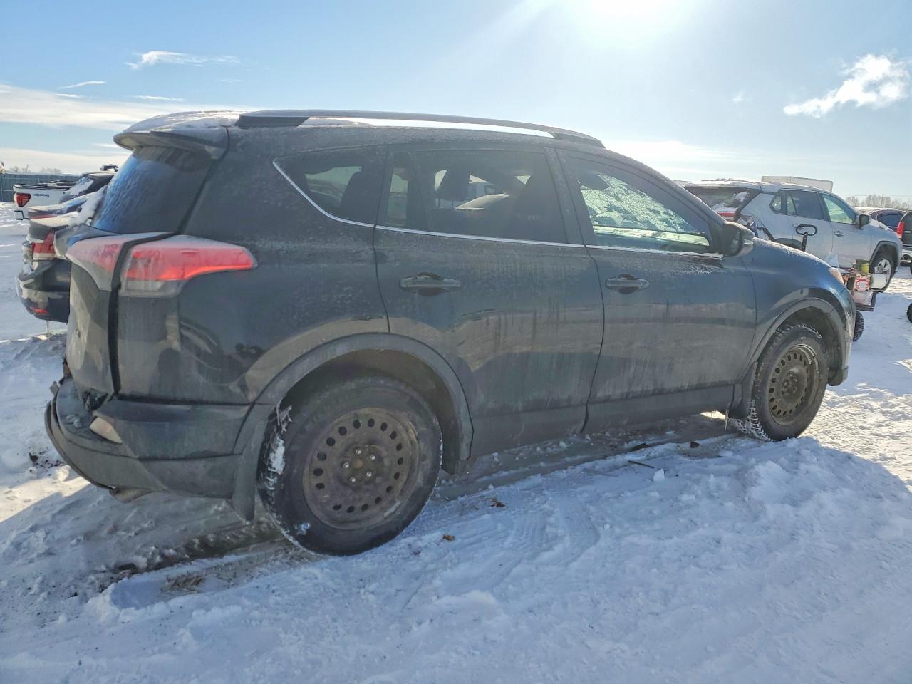 2017 TOYOTA RAV4 LE photo 3