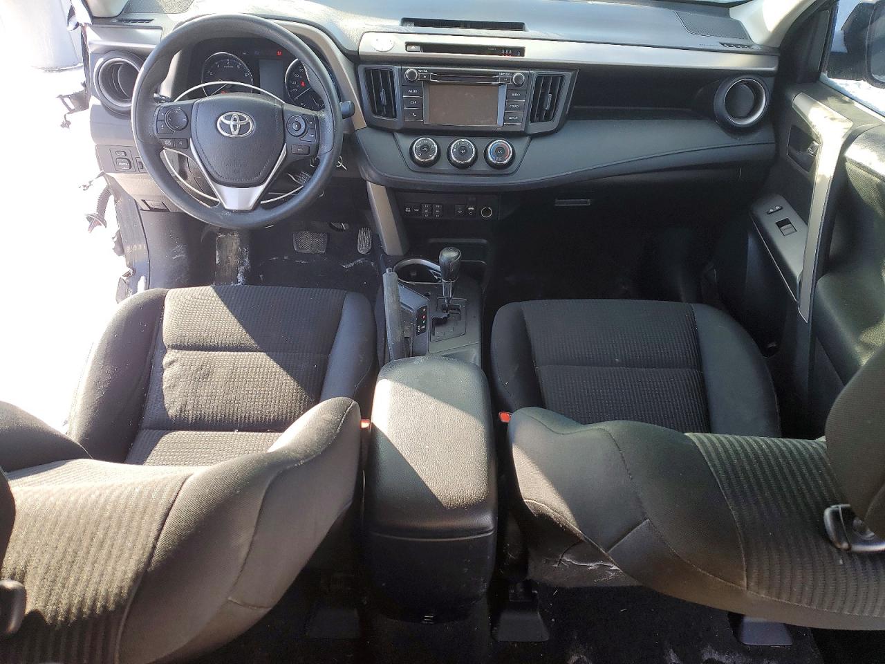 2017 TOYOTA RAV4 LE photo 8