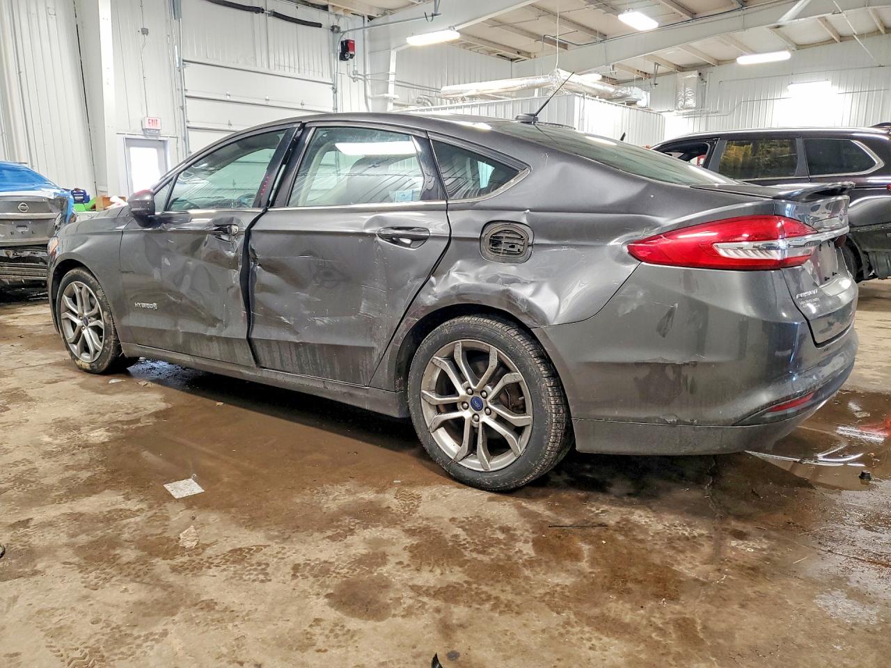 2017 FORD FUSION SE HYBRID photo 2