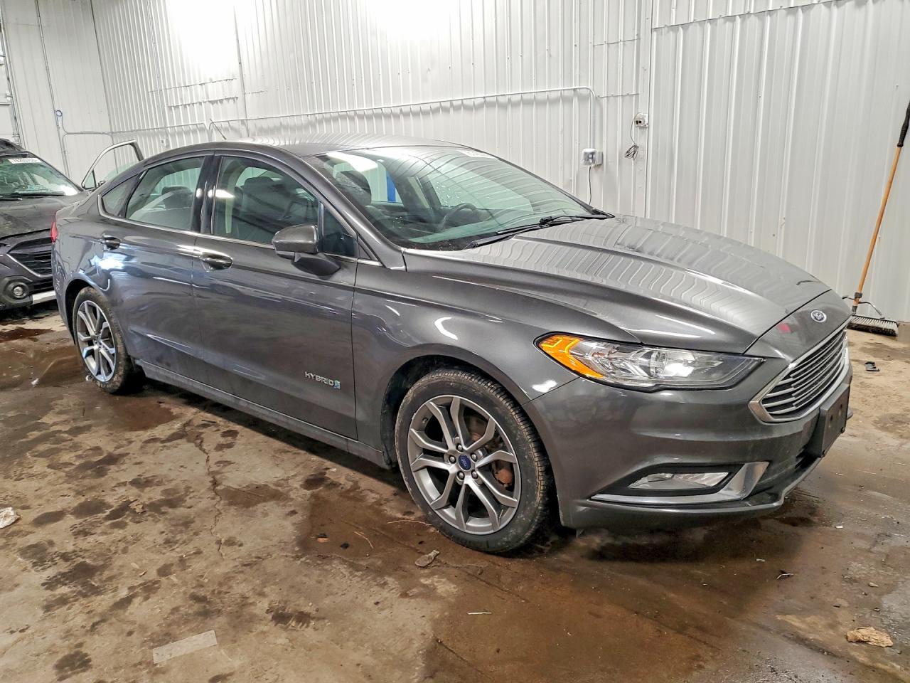 2017 FORD FUSION SE HYBRID photo 4