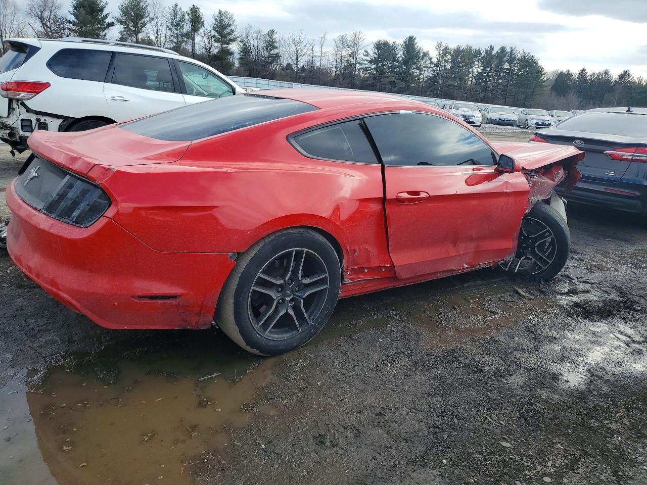 2017 FORD MUSTANG photo 7