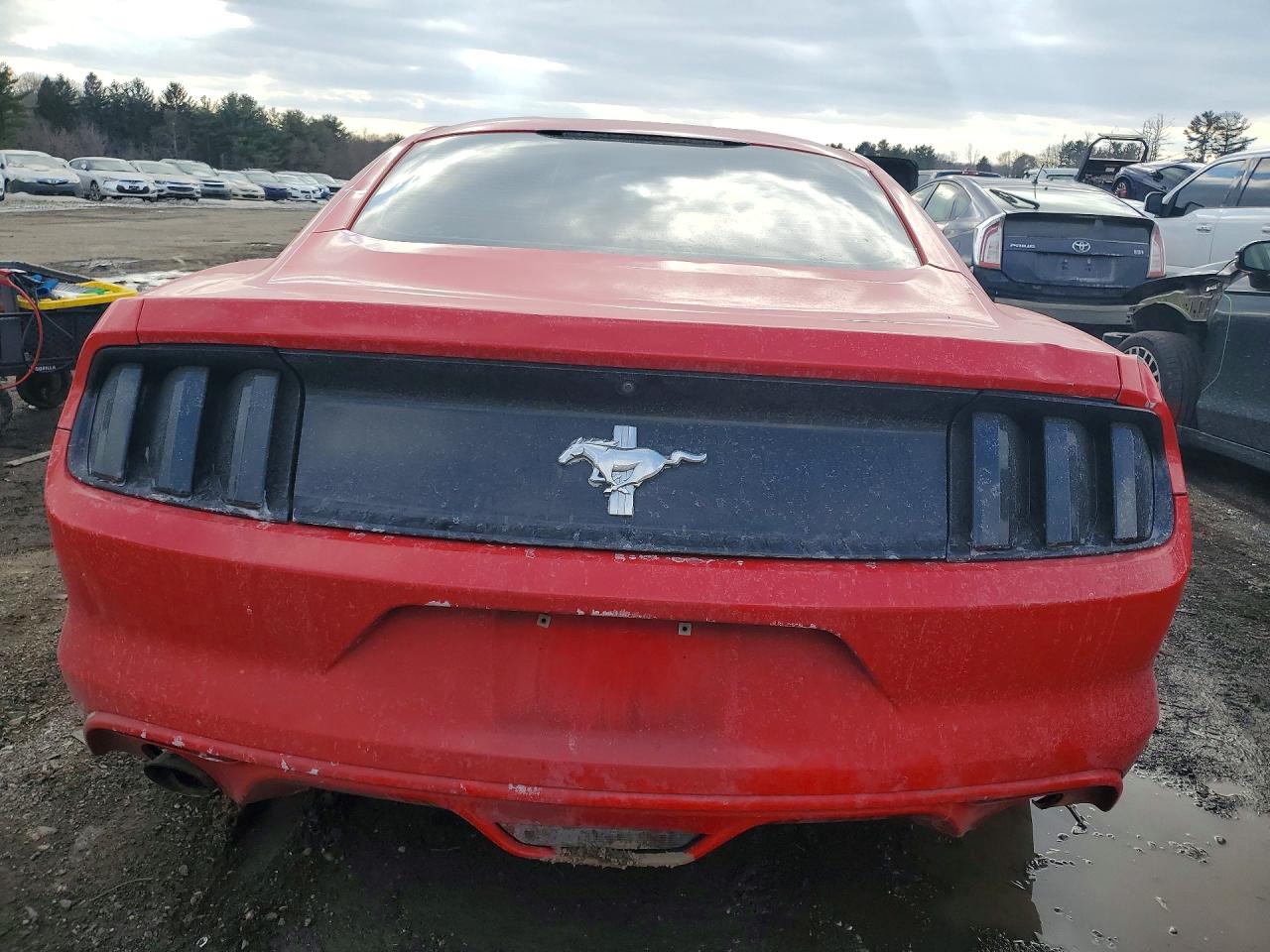 2017 FORD MUSTANG photo 16