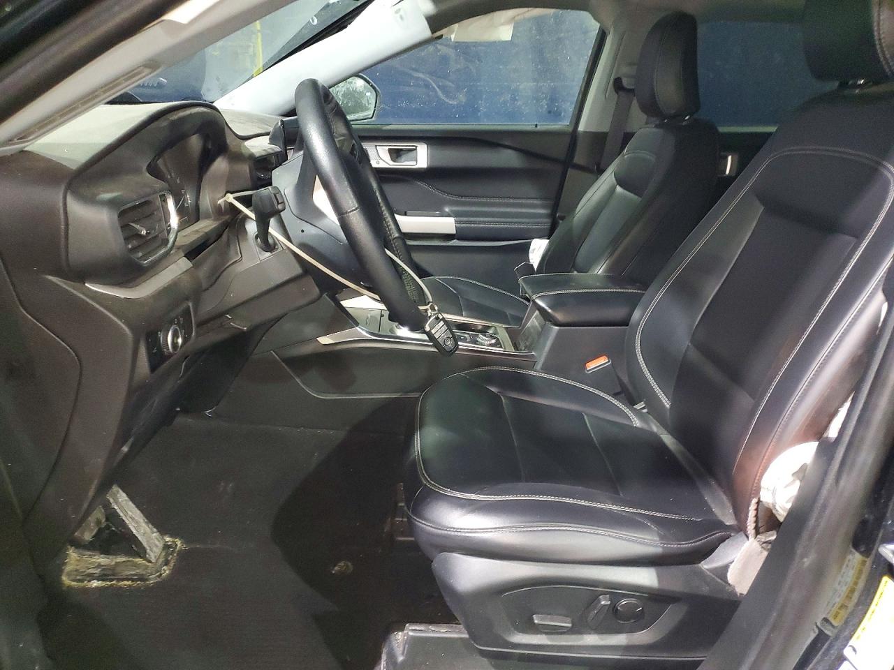 2024 FORD EXPLORER XLT photo 13