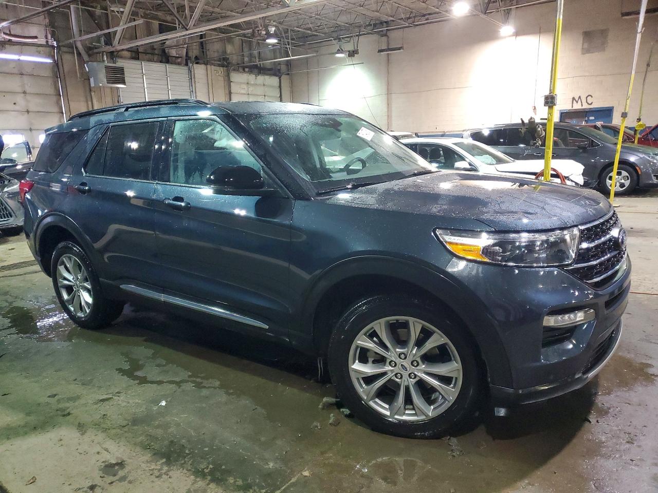 2024 FORD EXPLORER XLT photo 7