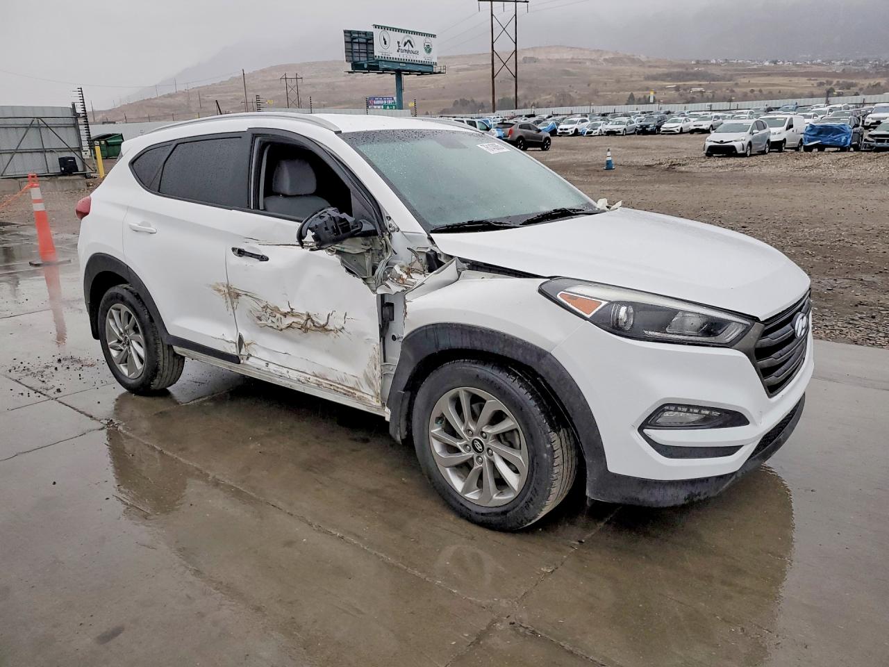 2017 HYUNDAI TUCSON photo 4