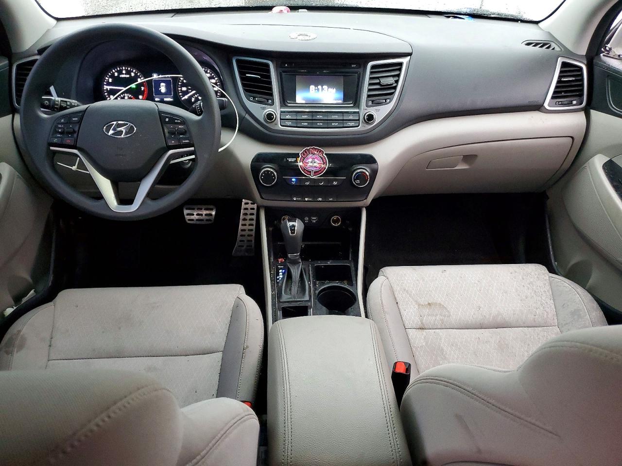 2017 HYUNDAI TUCSON photo 8