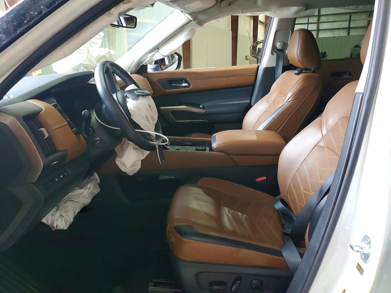 2023 NISSAN PATHFINDER PLATINUM photo 7