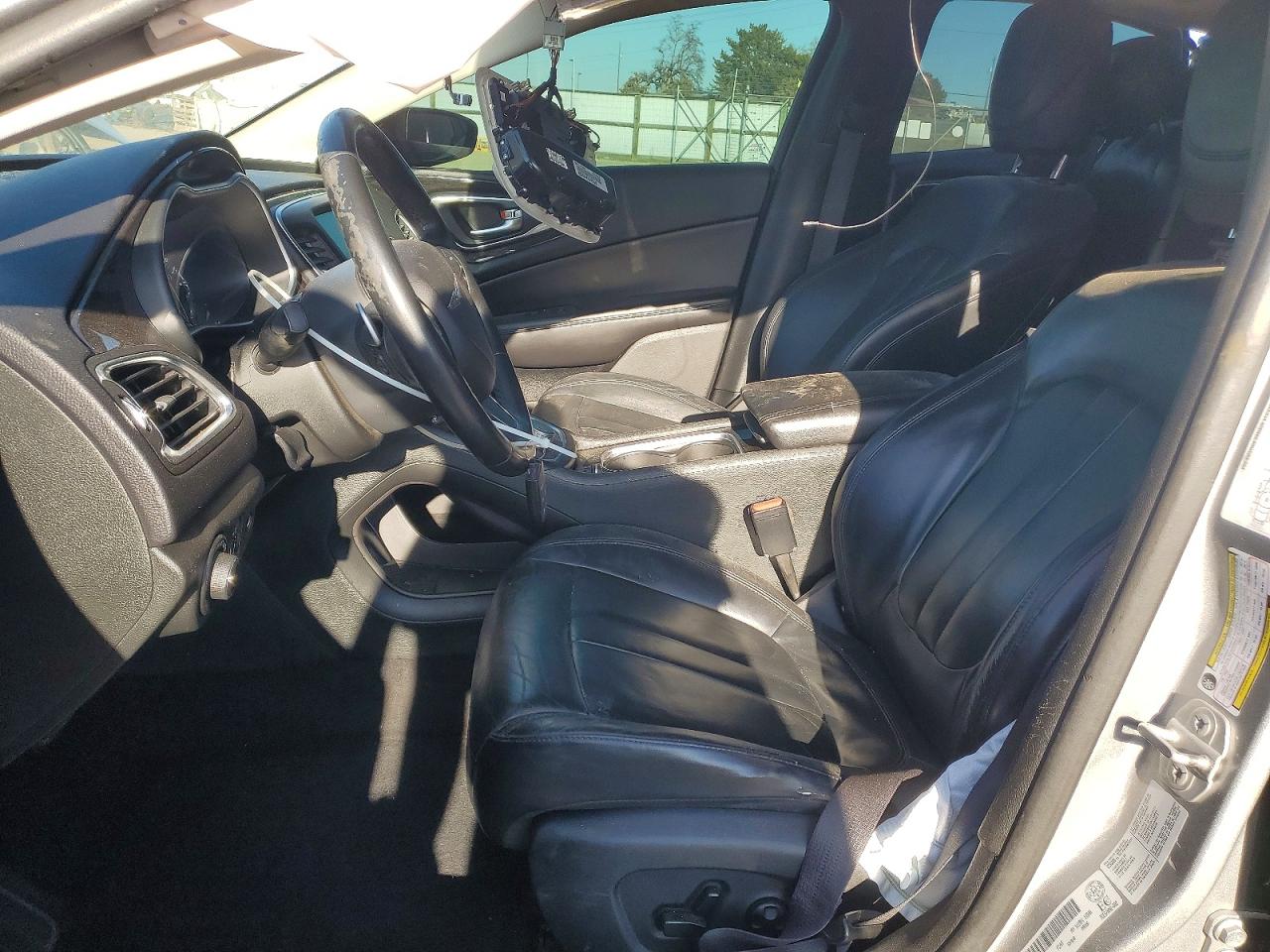 2015 CHRYSLER 200 C photo 7