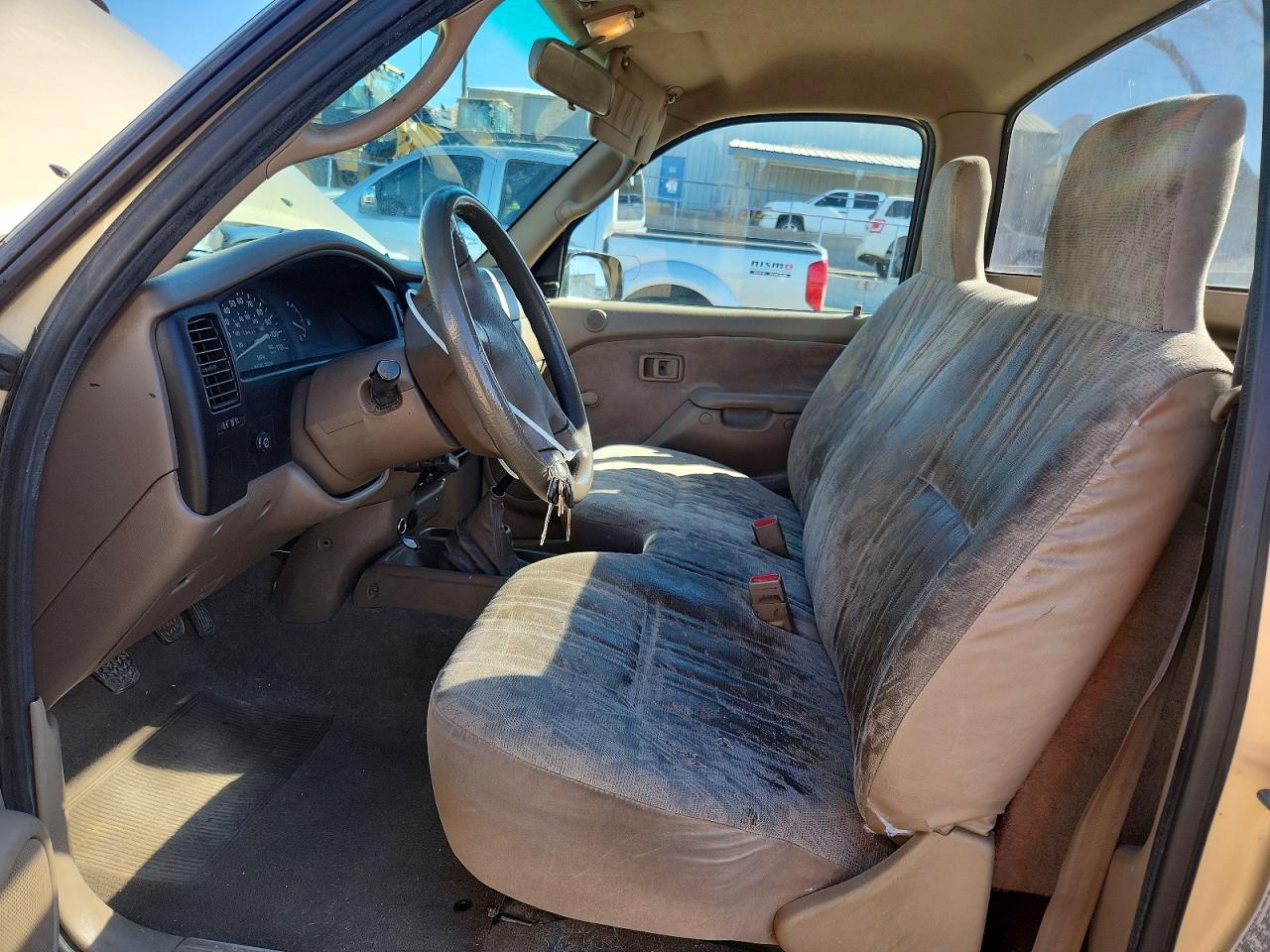 2002 TOYOTA TACOMA photo 13