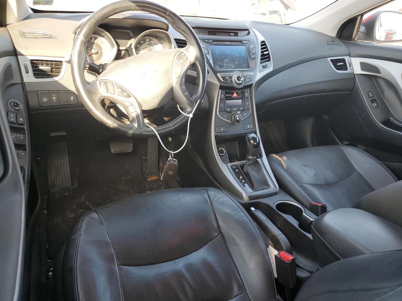 2015 HYUNDAI ELANTRA SE photo 8