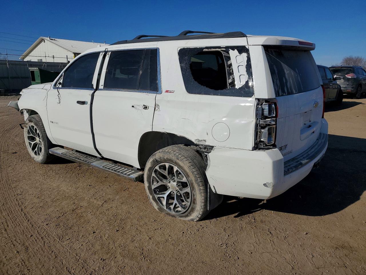 2015 CHEVROLET TAHOE K1500 LT photo 3