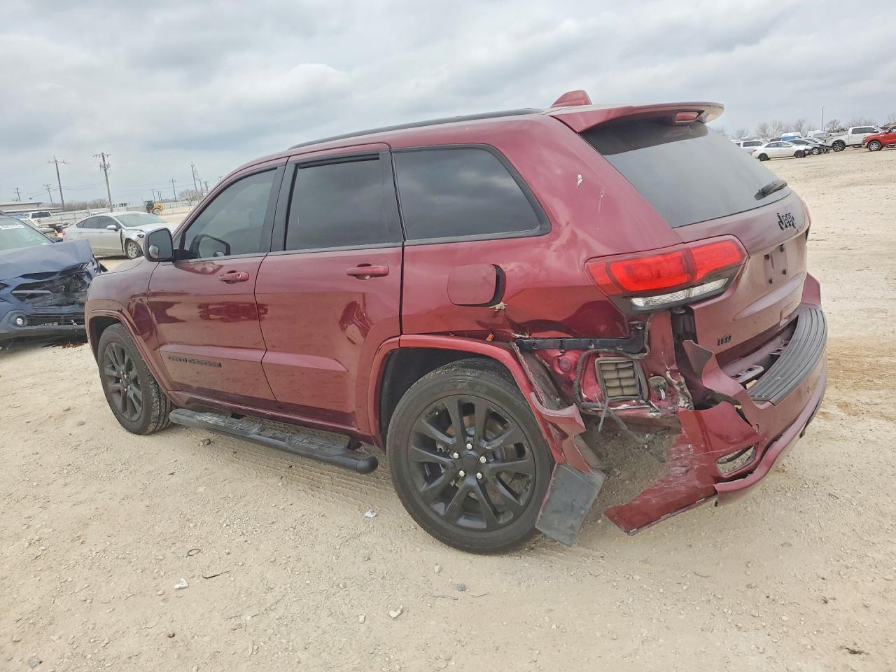 2018 JEEP GRAND CHEROKEE LAREDO photo 2