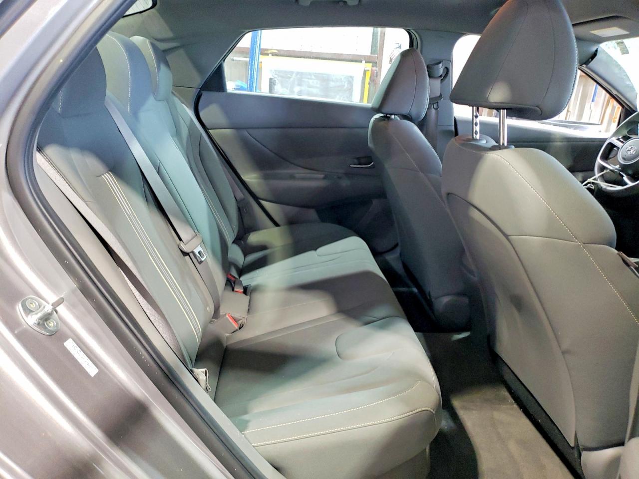 2023 HYUNDAI ELANTRA BLUE photo 28