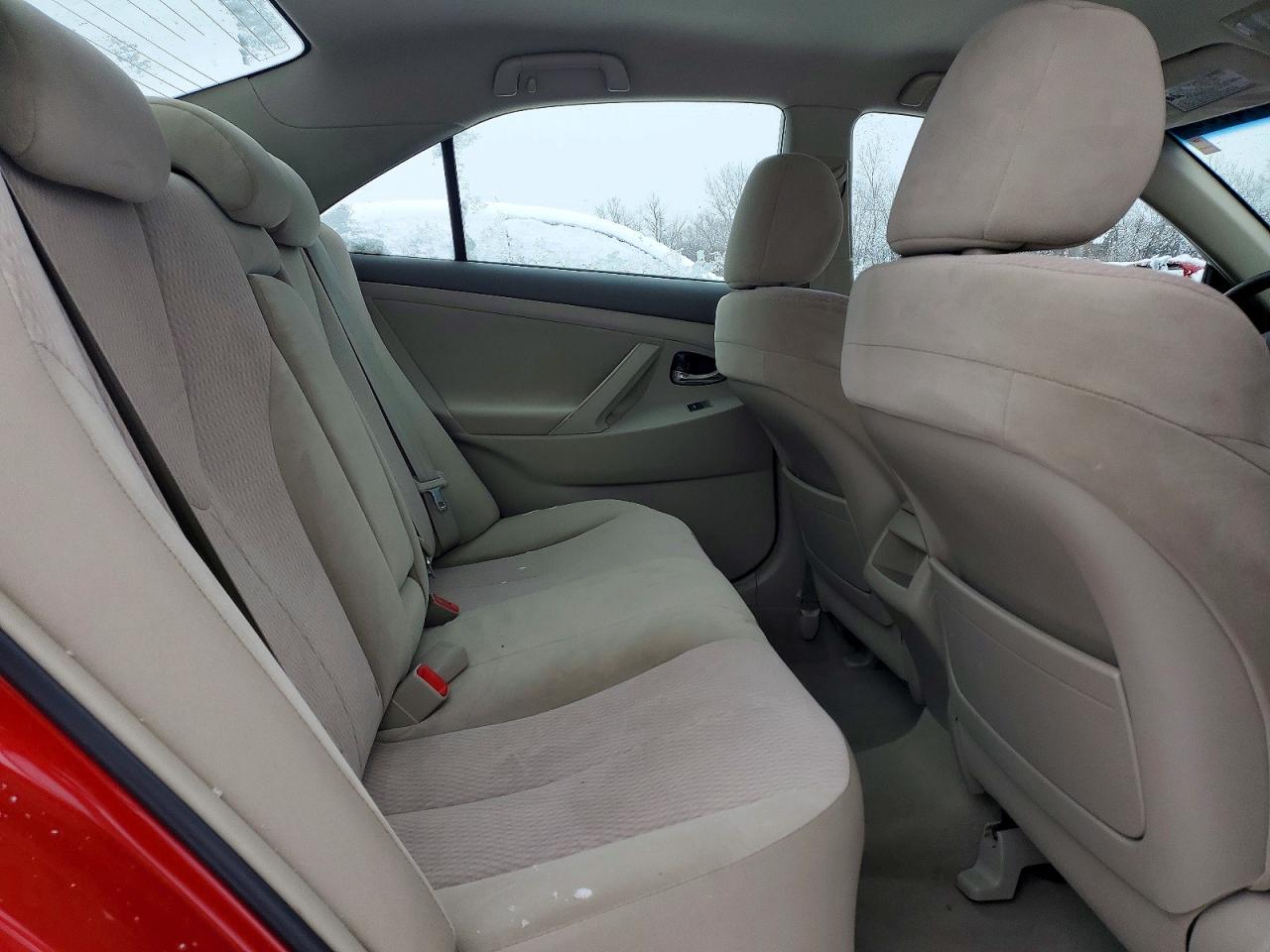 2010 TOYOTA CAMRY BASE photo 19