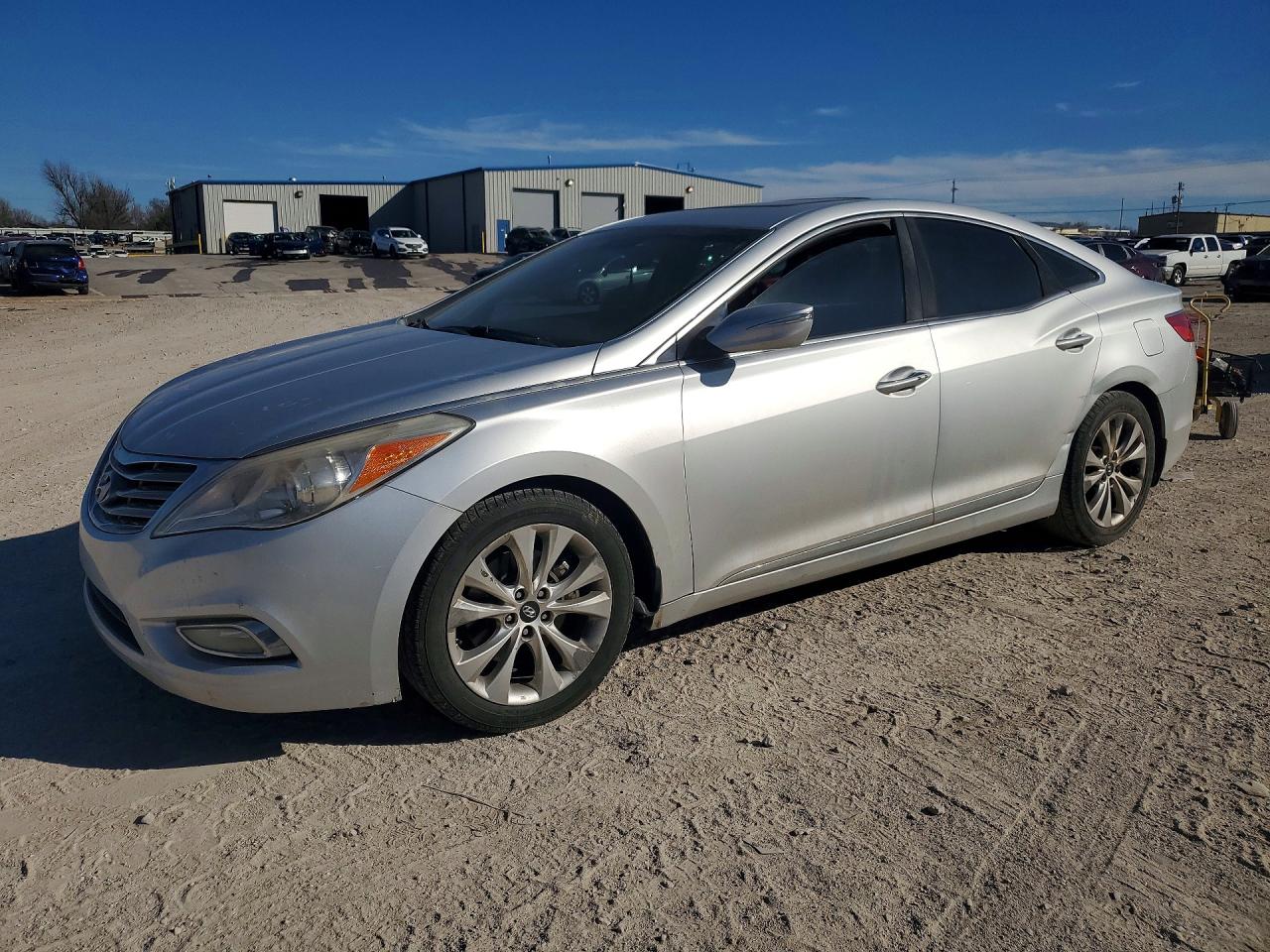 2012 HYUNDAI AZERA