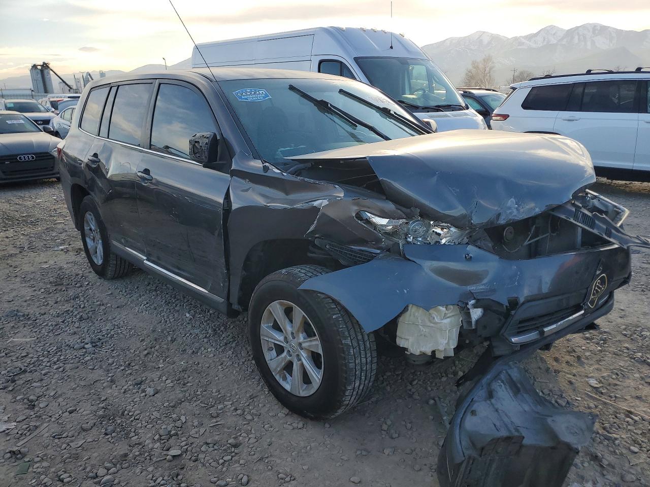 2011 TOYOTA HIGHLANDER BASE photo 10