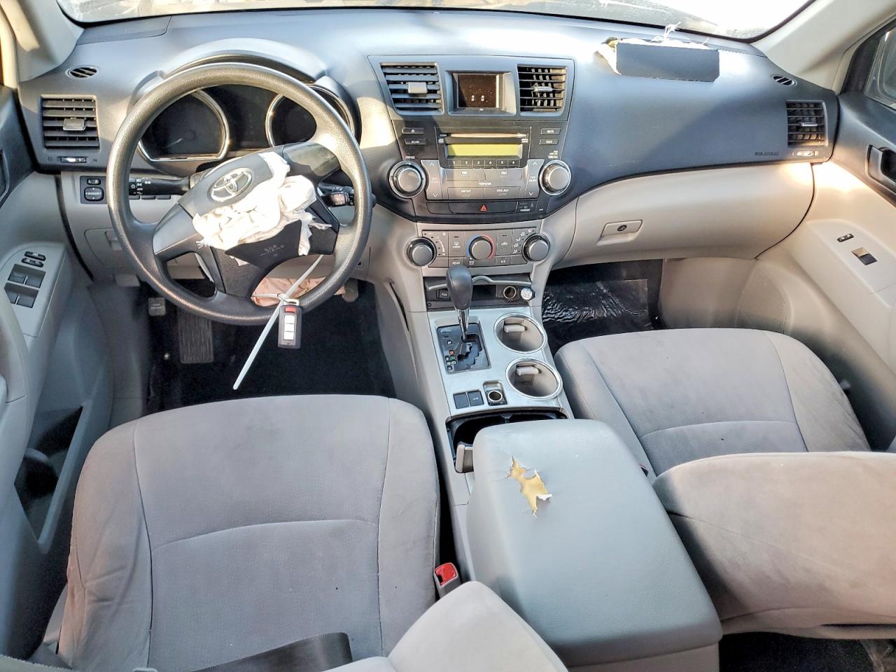 2011 TOYOTA HIGHLANDER BASE photo 22