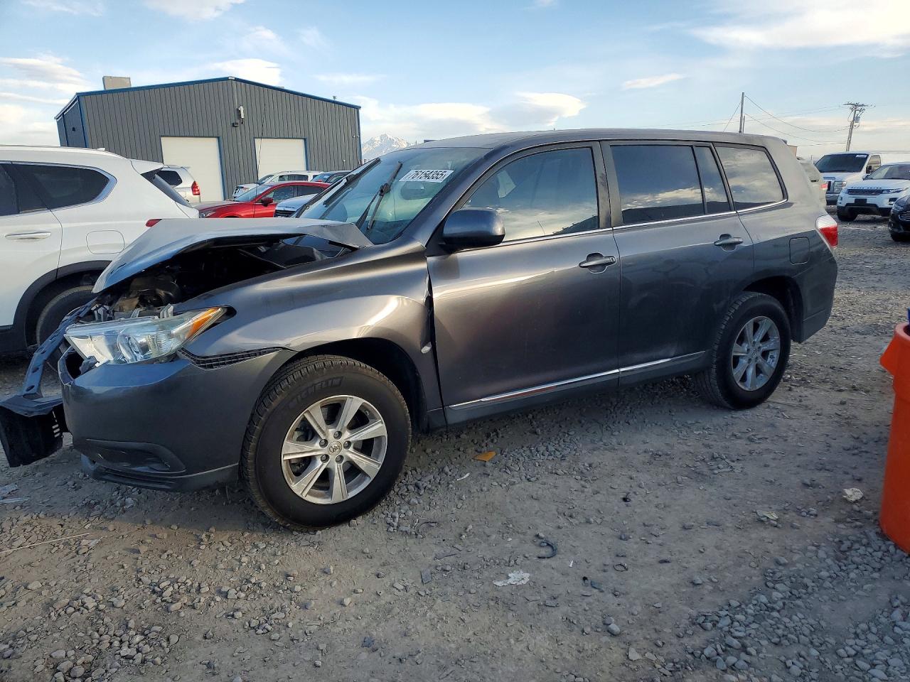 2011 TOYOTA HIGHLANDER