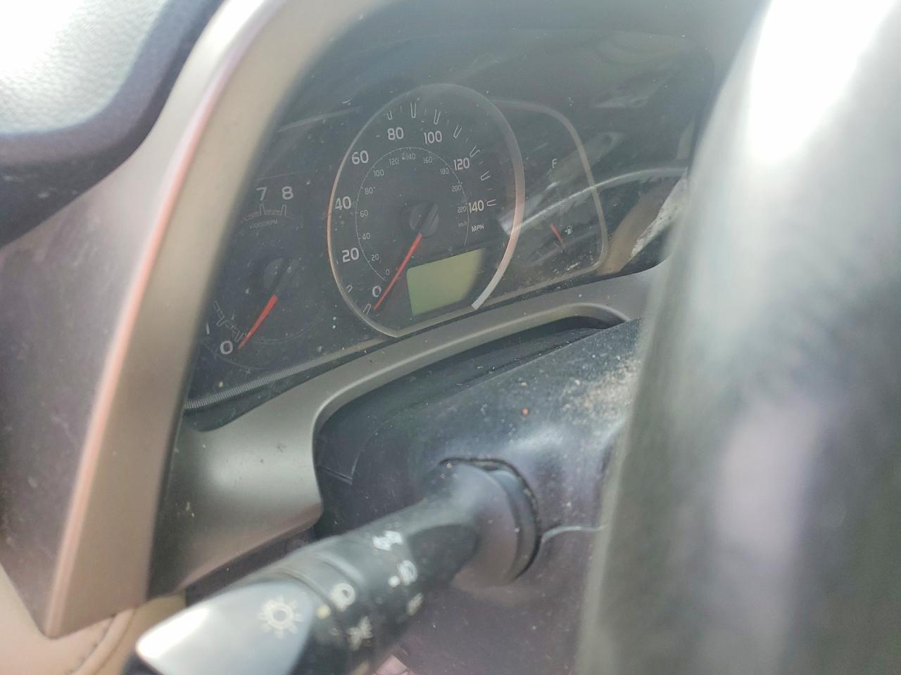 2013 TOYOTA RAV4 XLE photo 25