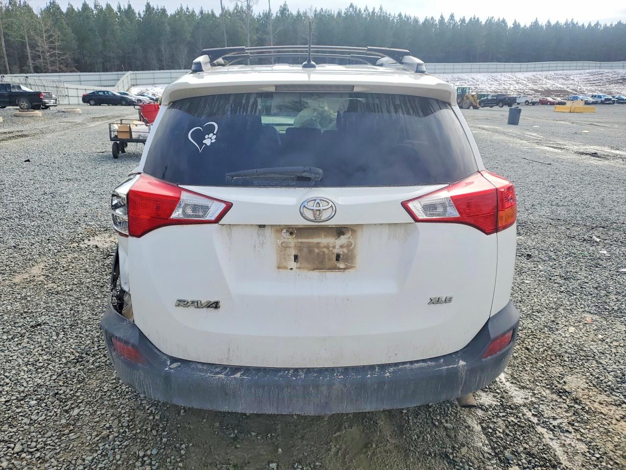 2013 TOYOTA RAV4 XLE photo 16