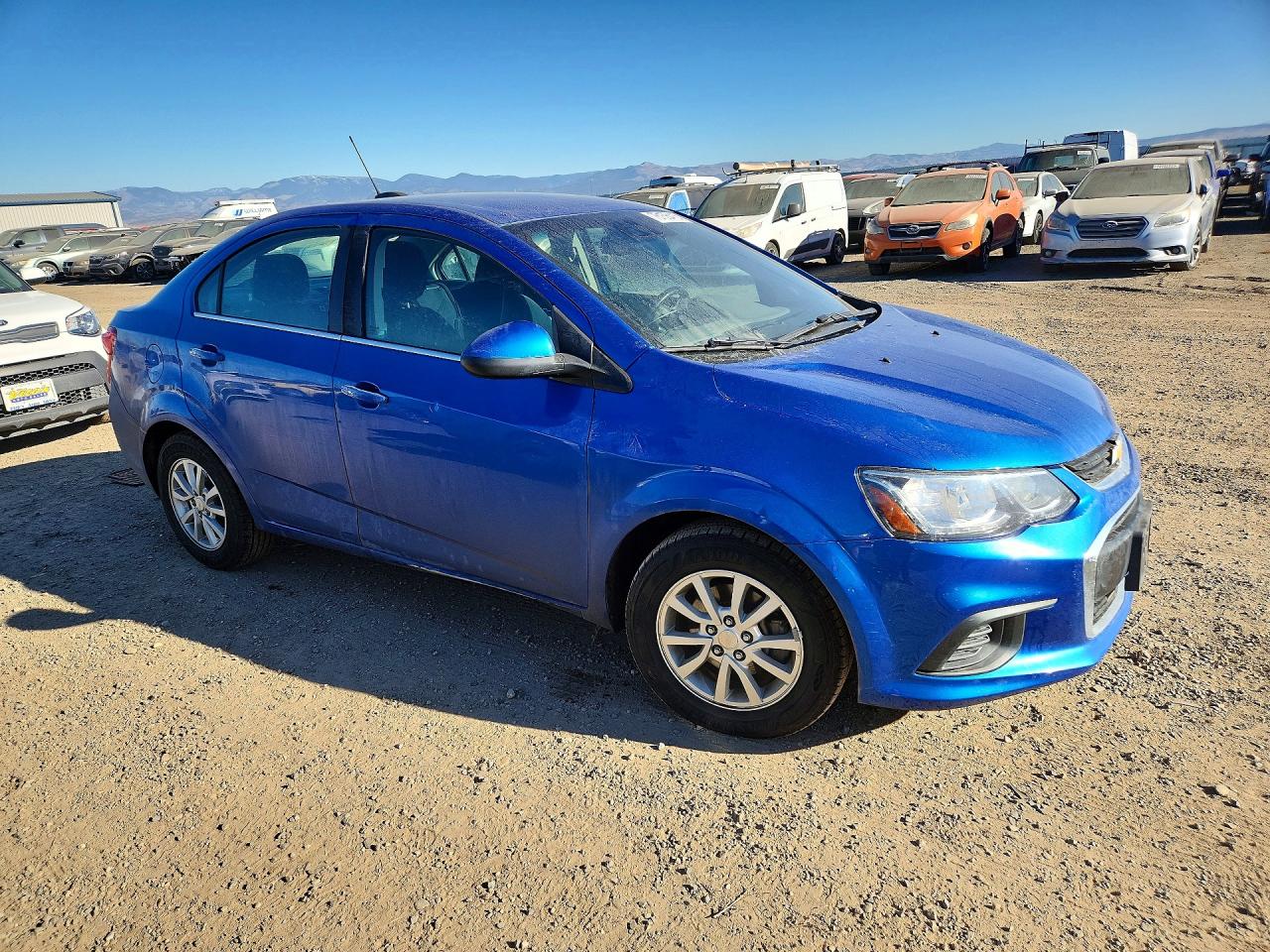 2017 CHEVROLET SONIC LT photo 4