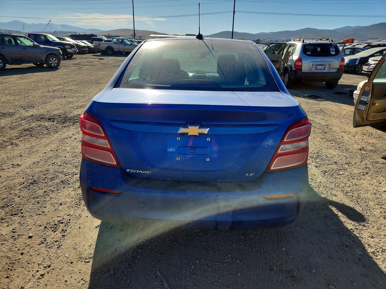 2017 CHEVROLET SONIC LT photo 6