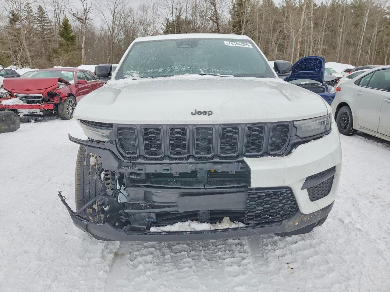 2024 JEEP GRAND CHEROKEE LAREDO photo 13