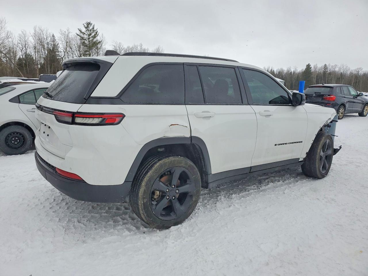 2024 JEEP GRAND CHEROKEE LAREDO photo 7