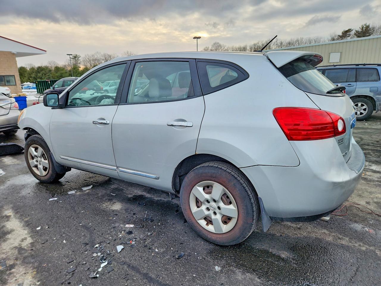 2011 NISSAN ROGUE S photo 4