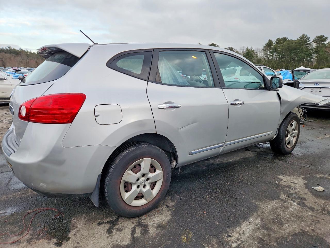 2011 NISSAN ROGUE S photo 7