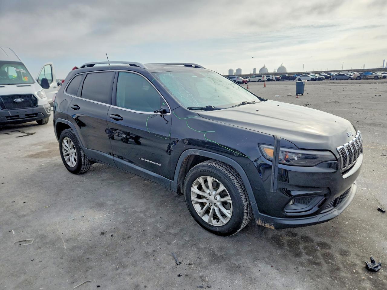 2019 JEEP CHEROKEE LATITUDE photo 4