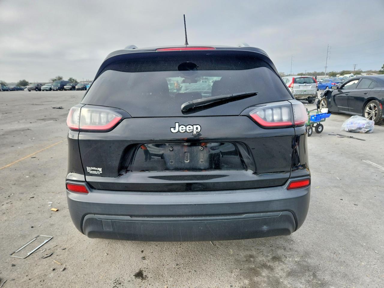 2019 JEEP CHEROKEE LATITUDE photo 6