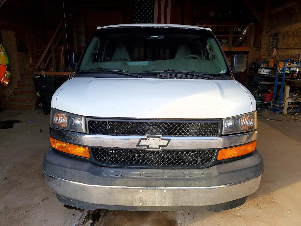 2017 CHEVROLET EXPRESS G3500 LT photo 9