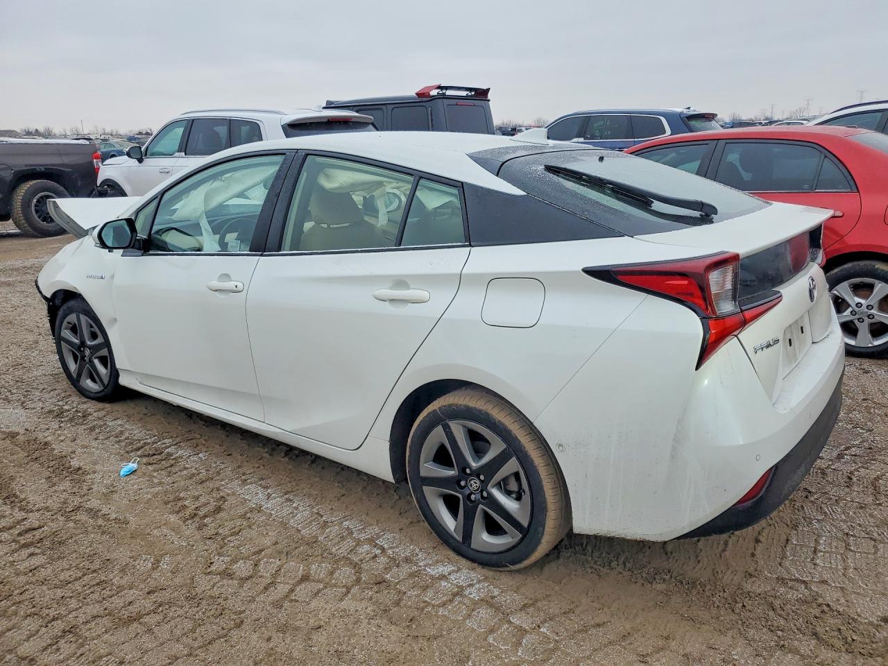 2019 TOYOTA PRIUS photo 3
