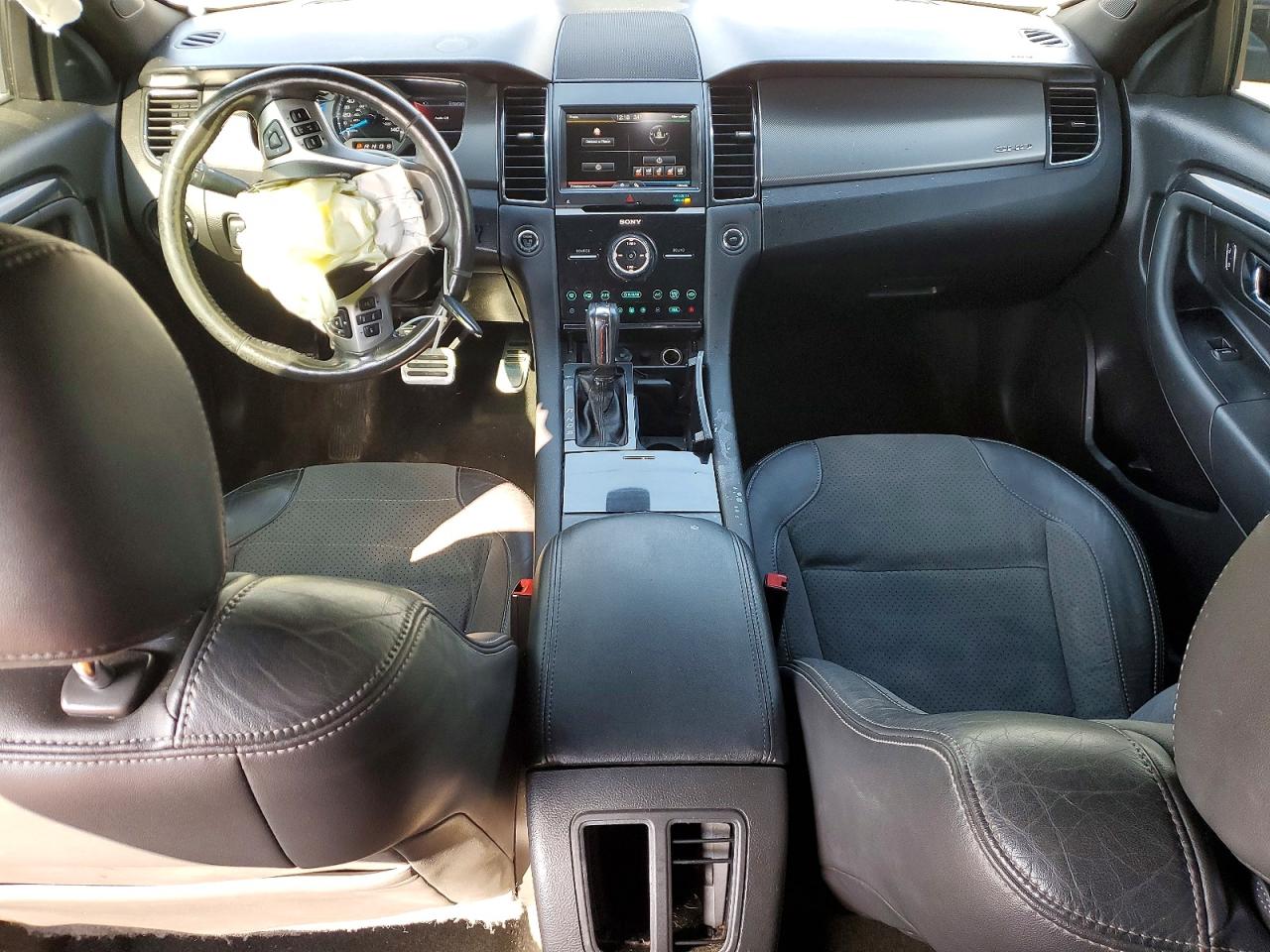 2014 FORD TAURUS SHO photo 8