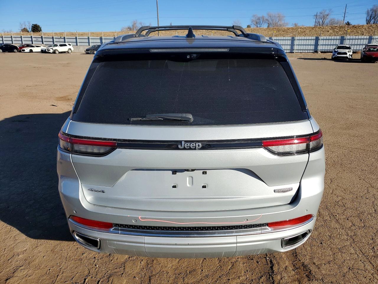 2022 JEEP GRAND CHEROKEE SUMMIT photo 16