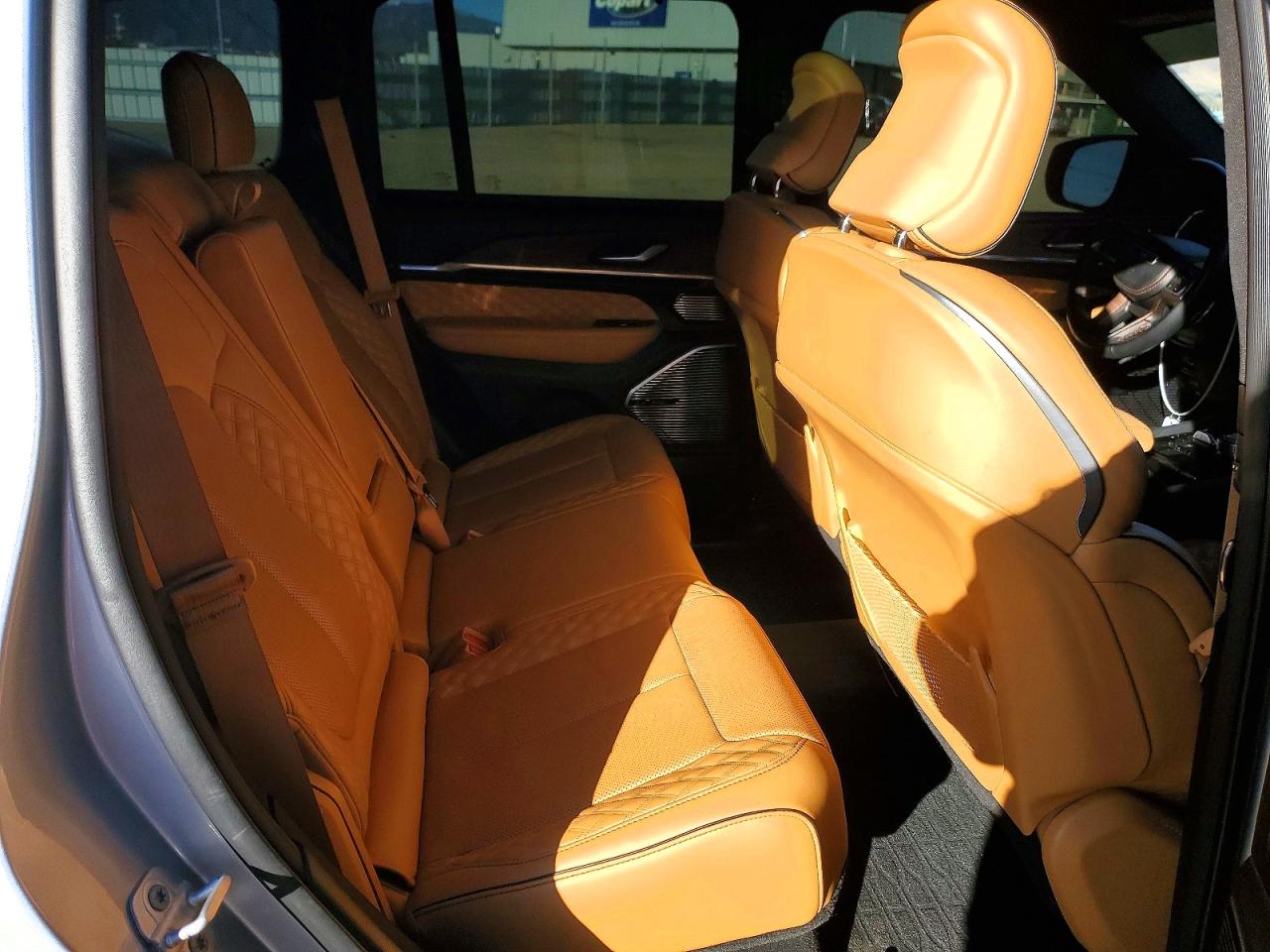 2022 JEEP GRAND CHEROKEE SUMMIT photo 28