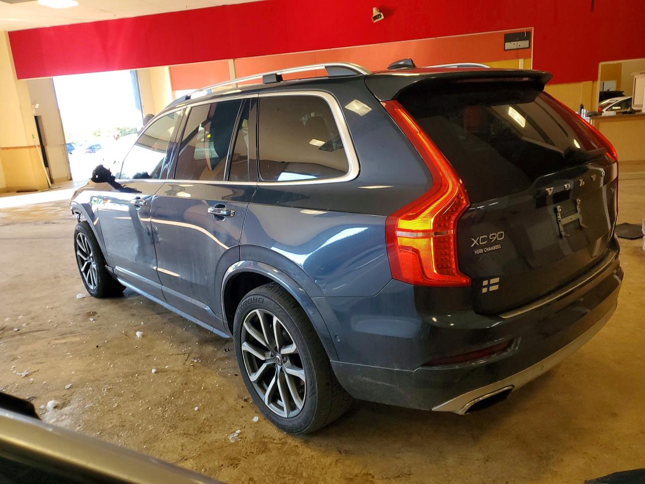2019 VOLVO XC90 T6 MOMENTUM photo 3