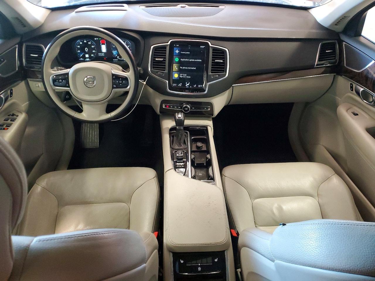 2019 VOLVO XC90 T6 MOMENTUM photo 15