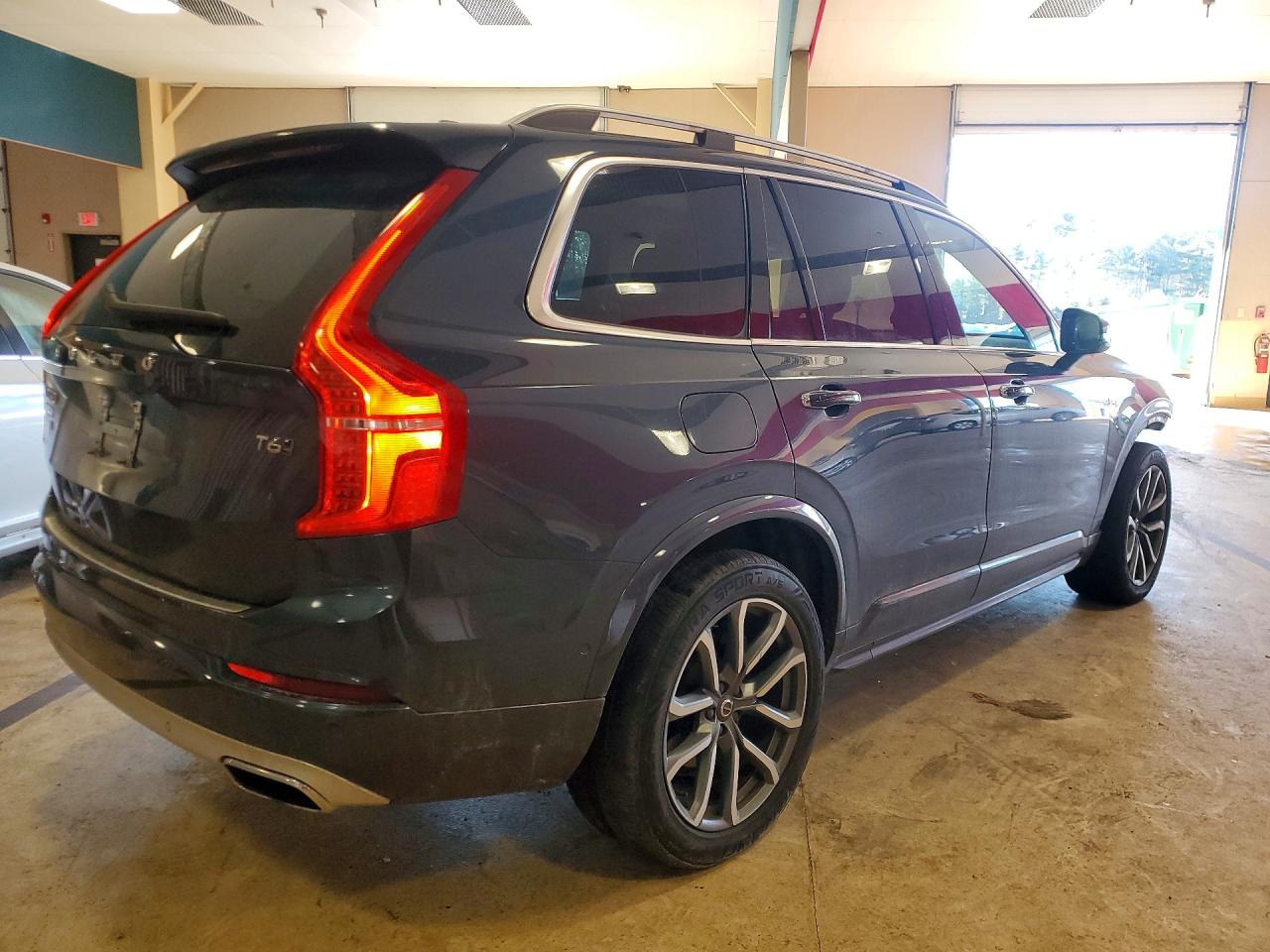 2019 VOLVO XC90 T6 MOMENTUM photo 5