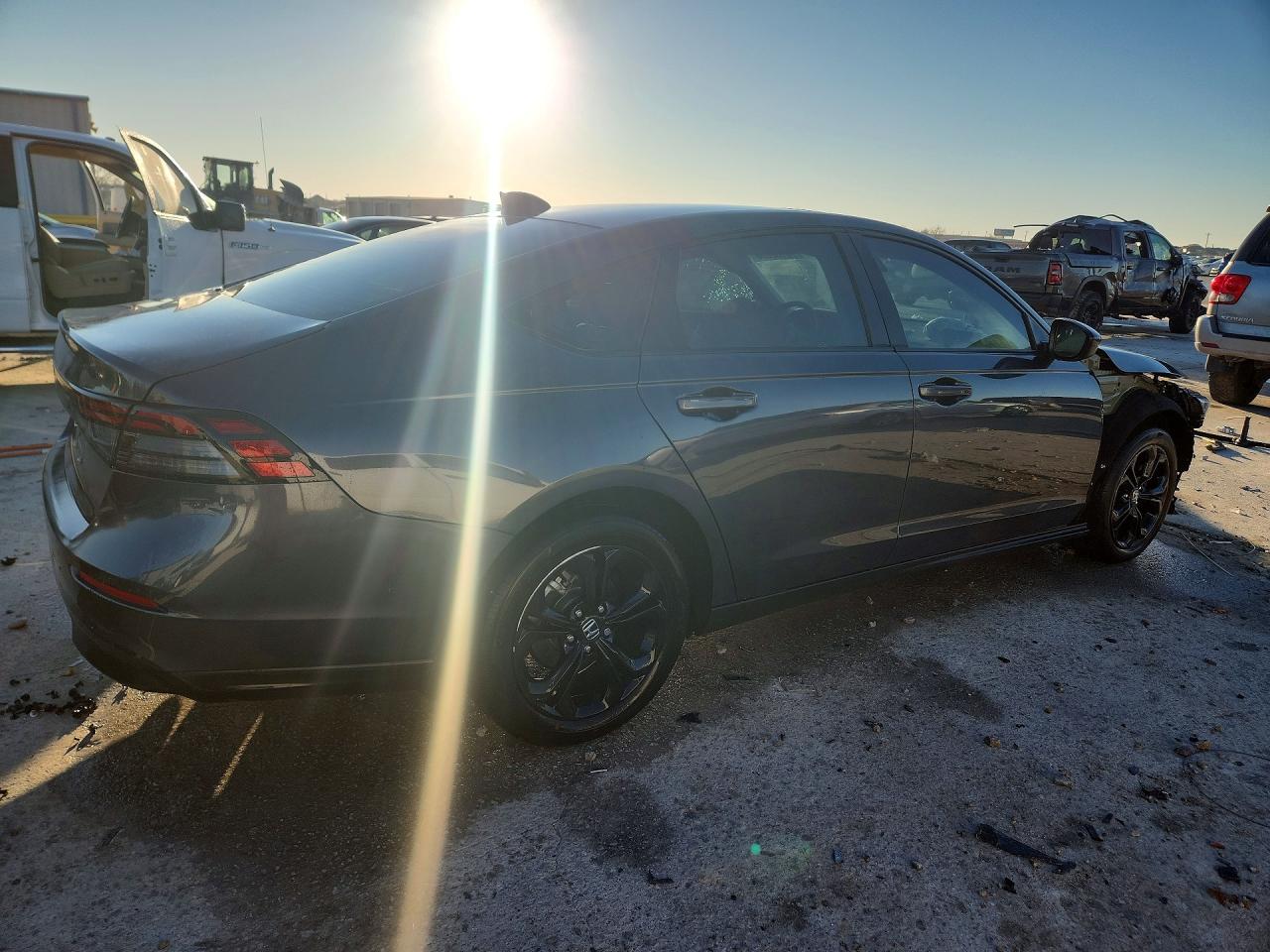 2025 HONDA ACCORD SE photo 3