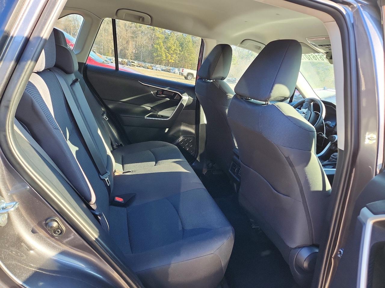 2024 TOYOTA RAV4 LE photo 31